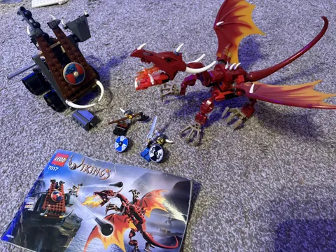 Lego VIKINGS Set 7017 Viking Catapult Versus Nidhogg Dragon w/ Manual. Complete 