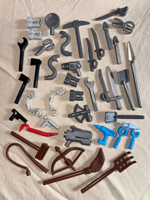 LEGO Tools & Weapons Minifigure Accessory Lot Swords