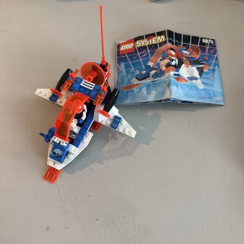 LEGO Space: Ice Planet - Blizzard Baron (6879)