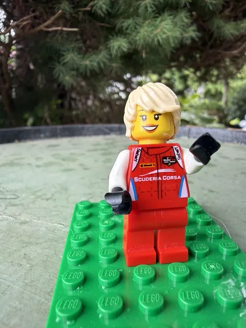 LEGO Scuderia Corsa Female Race Driver Minifigure Blonde Hair Genuine LEGO