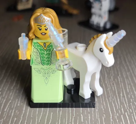LEGO Unicorn Elf CMF 71052 Series 29 minifigure Princess