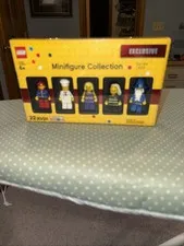 LEGO Bricktober Minifigure Collection 2013 Brand New Sealed