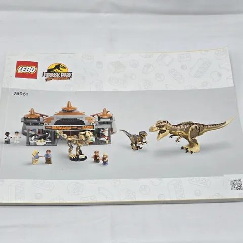LEGO Jurassic Park 30th Anniversary Velociraptor Escape 76961 Instruction Manual