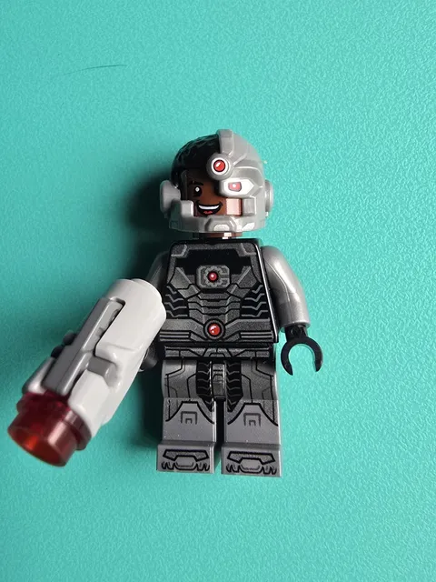 NEW DC Comics Cyborg w/ Blaster Genuine Lego Minifigure 76028 Justice League