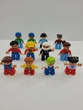 Vintage Lego Duplo 12 Figure Lot Men Women Children Pirate Cop Figures 