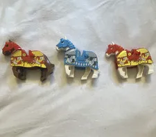 LEGO Royal Knights Printed Horse Lot of 3 Red/Yellow + Blue/White Armor