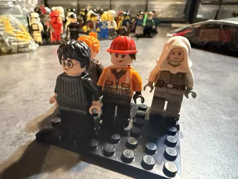 4 Random Lego Figs Lot