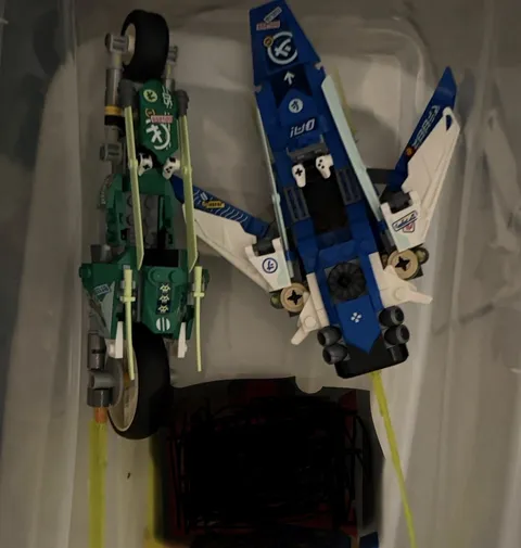 LEGO 71709 Ninjago Jay & Lloyd Velocity Racers Blue Jet + Green Bike