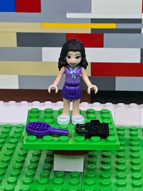 LEGO Friends Emma Minifigure 