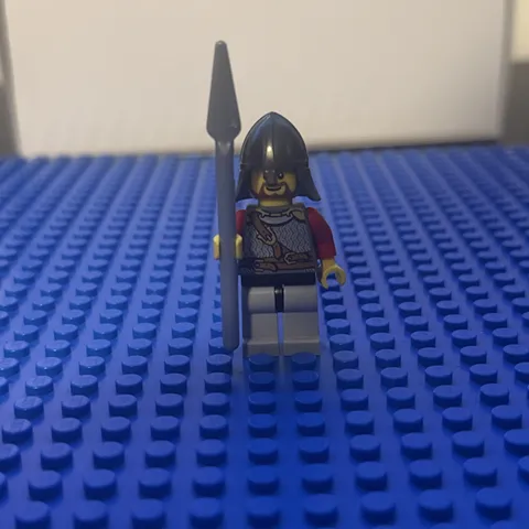 LEGO Castle Lion Knight Scale Mail Armor Minifigure cas450 From Set 7947