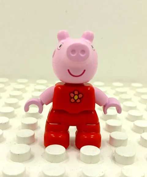 Lego Duplo Figure Peppa Pig pink/red flower - (10431)