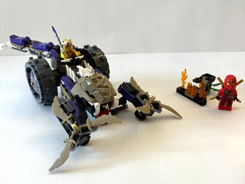 LEGO NINJAGO Vehicle Build Set w/ Kai Minifigure 100% complete