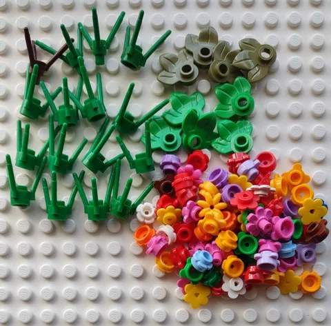 Lego Flower lot x100 - lot 3 - 16 plant stalks 9 leaves 75 flowers
