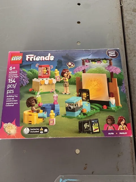LEGO Friends Friendship Movie Night 42642 154pcs 6+ Battery Powered Set New