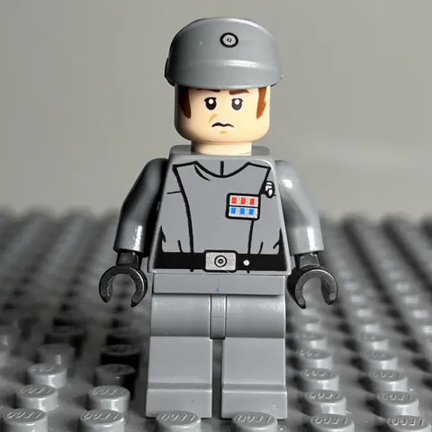 LEGO Star Wars - Imperial Officer Minifigure sw0582 Star Destroyer 75055 - 2P