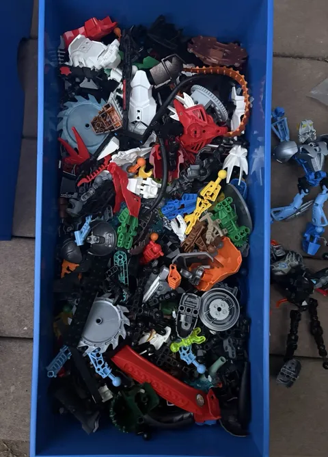 LEGO 4 Lbs Bulk Lot Bionicle parts Figures Canisters Toa Vintage Chima In Case