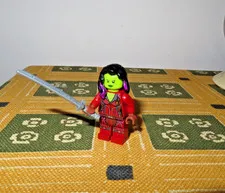 Lego Marvel Super Heroes Minifigure Gamora Dark Red Suit mini fig female
