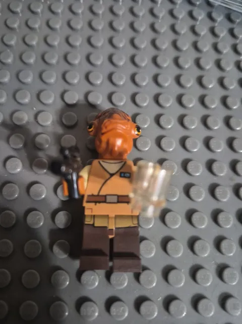 Lego Star Wars Minifigure Mon Calamari Rebel Admiral Ackbar, Blaster, Cup 75140!