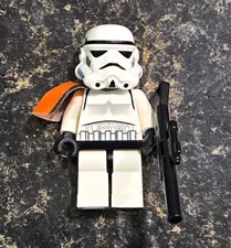LEGO Star Wars Stormtrooper SW0036B Minifigure w/ Blaster & Orange Pauldron.