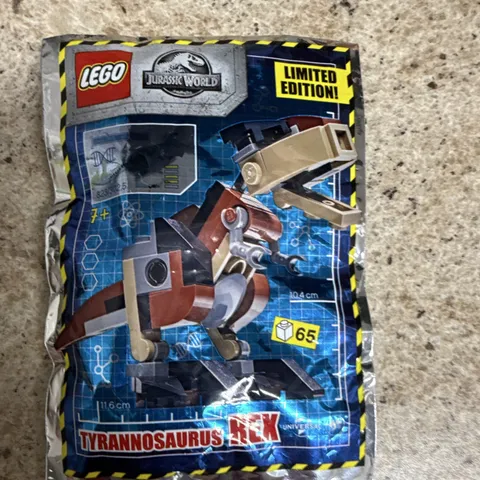 LEGO Jurassic World T. Rex Tyrannosaurus Rex 122005 Limited Edition Foil Pack