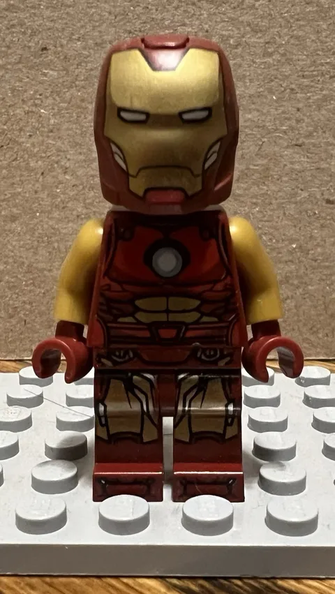 LEGO Marvel Super Heroes Infinity Sage Iron Man Minifigure  sh0910 76263 