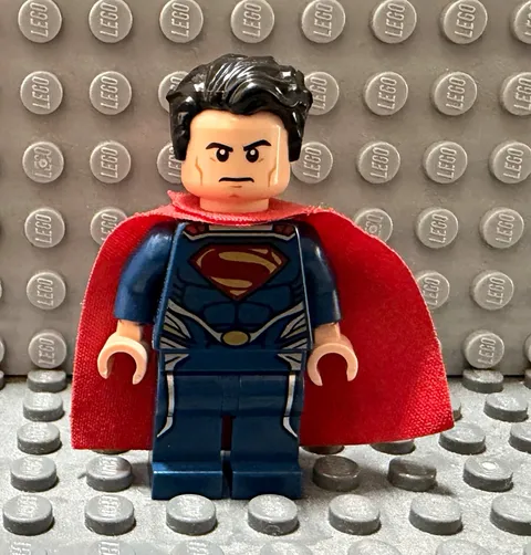 LEGO Superman Minifigure w/ Red Cloth Cape Plastic & Fabric