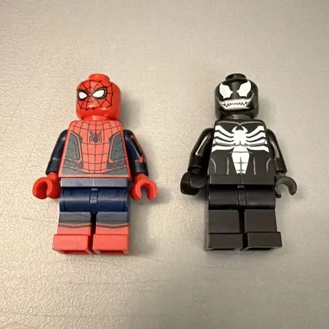 LEGO Superheroes Minifigures Lot of 2 Spider-Man & Venom Plastic 5+