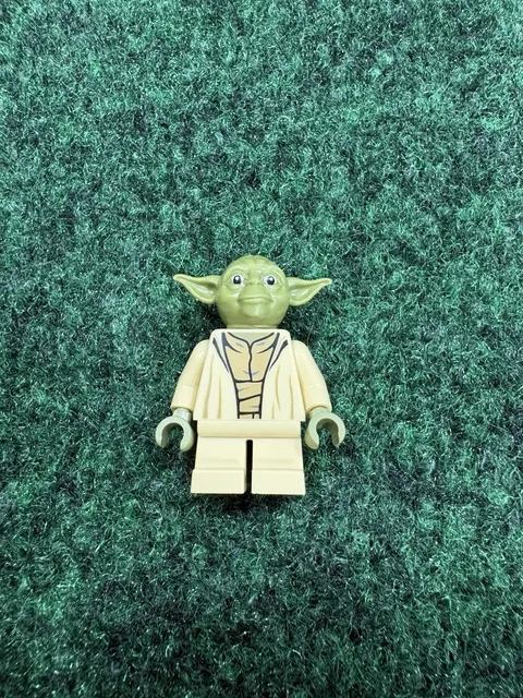 Lego Yoda Olive Green, Open Robe With Large Creases Star Wars Minifigure sw0707