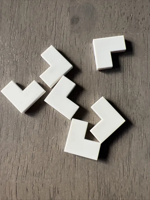 LEGO 14719 White Tile 2 x 2 Corner 6 Pieces