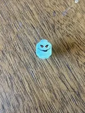 LEGO BATMAN - Minifig, Head Alien, Red Eyes & Wide Stitched Smile (Scarecrow)