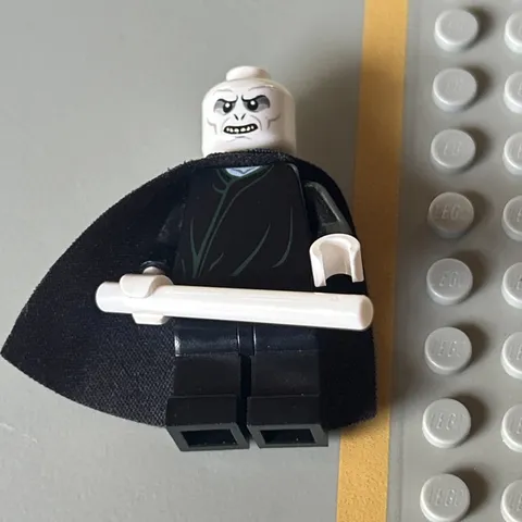 LEGO® Harry Potter Minifigure Lord Voldemort With White Wand 2010 From Set 4842