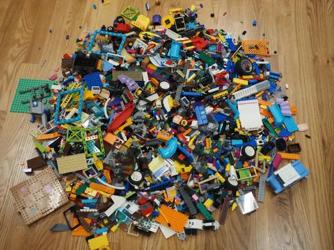 LEGO Building Bricks Bulk Lot Mixed Parts Pieces Approximately 8 lbs