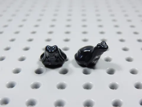LEGO Lot of 2 Black Tree Frogs Frog Animal Minifig BT