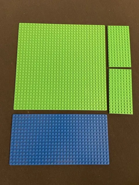 4 LEGO Baseplates 32x32 Green 16x32 Blue (2)8x16 Green Base Plates