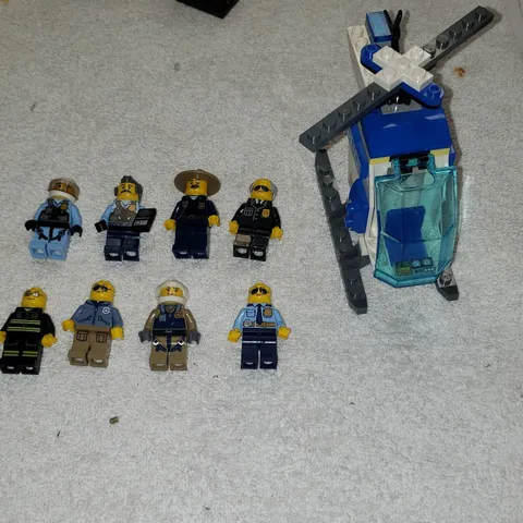 LEGO City Police Minifigure Lot w/ Police Helicopter Build Plastic Figures