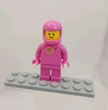 LEGO Minifigure The Lego Movie  Pink Classic Spaceman Astronaut