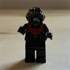 LEGO Red Eyes Nightwing Minifigure sh0085 from Batman DC 76011 (No Head)
