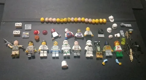 LEGO MINIFIGURES LOT Of HEADS HELMETS BODIES HATS  ACCESSORIES 