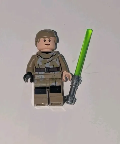 LEGO Star Wars: Luke Skywalker in Endor Outfit with Dark Green Lightsaber