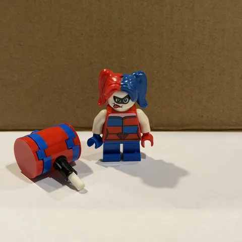 LEGO Super Heroes - Harley Quinn - Short Legs (sh0493) Minifigure