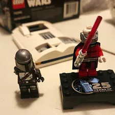LEGO Star Wars 25 Years Minifigures Lot Mandalorian & Darth Malak (2pc)