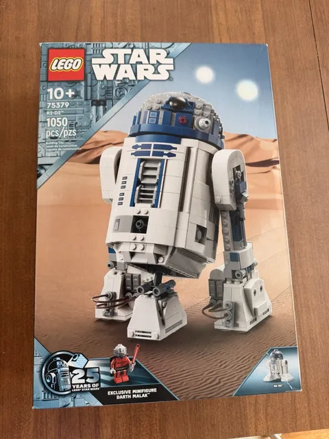 LEGO Star Wars: R2-D2 (75379) NIB