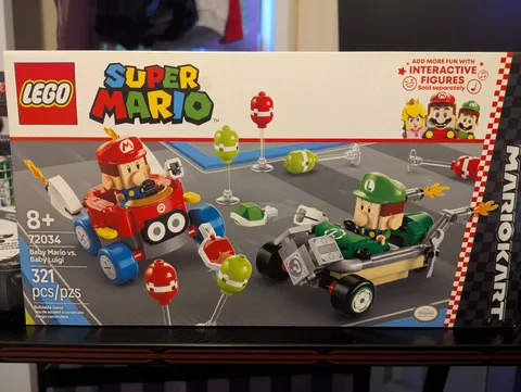 Super Mario Kart Baby Mario vs. Baby Luigi Building Toy 72034, 321 Pieces