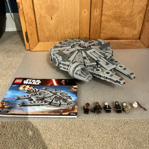 LEGO Star Wars Millennium Falcon 75105