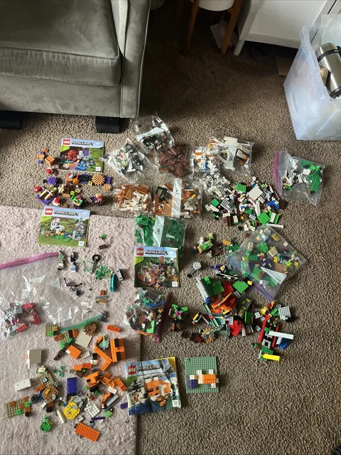 LEGO Minecraft Bulk/Mixed Lot 21181,21112,21176,21178 AS IS Missing Parts READ