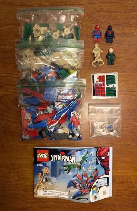 LEGO Super Heroes: Spider-Man's Spider Crawler (76114) 100% Complete New w/o Box