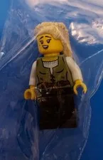 100% Lego Medieval Town Square Peasant Carpenter Minifigure Brand New Assembled 