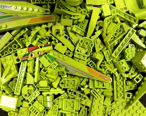 Lego Bright Yellow Green Lot of 250+ pieces (lime green) bulk - 10 oz