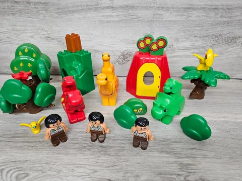 Lego Duplo Dinosaurs Brachiosaurus, Triceratops, Pteranodon, Cave People, Trees