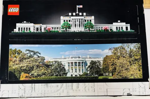 LEGO Architecture The White House 21054